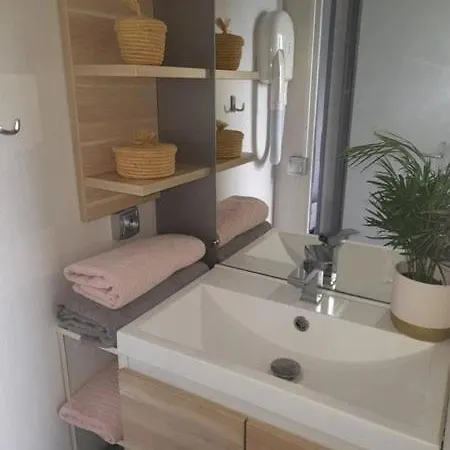 Kemp Zecamping 3 Etoiles Avec Piscine Chauffee - Bar Et Restaurant Pézenas