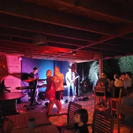 Kemp Zecamping 3 Etoiles Avec Piscine Chauffee - Bar Et Restaurant