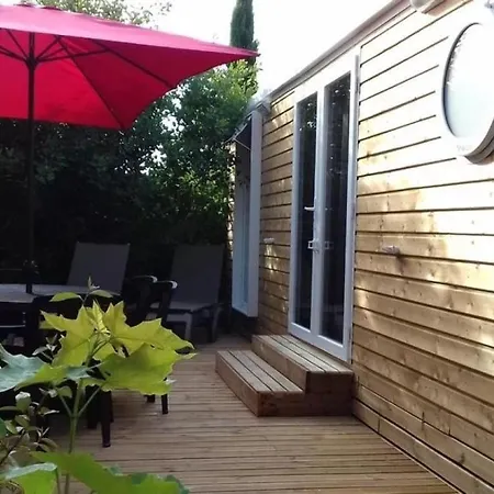 Кемпинг Zecamping 3 Etoiles Avec Piscine Chauffee - Bar Et Restaurant Пезенас